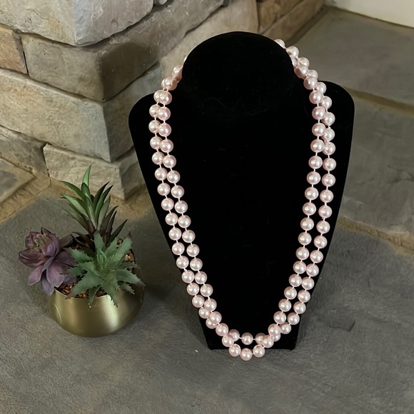 Vintage Jewelry - PINK PEARL NECKLACE